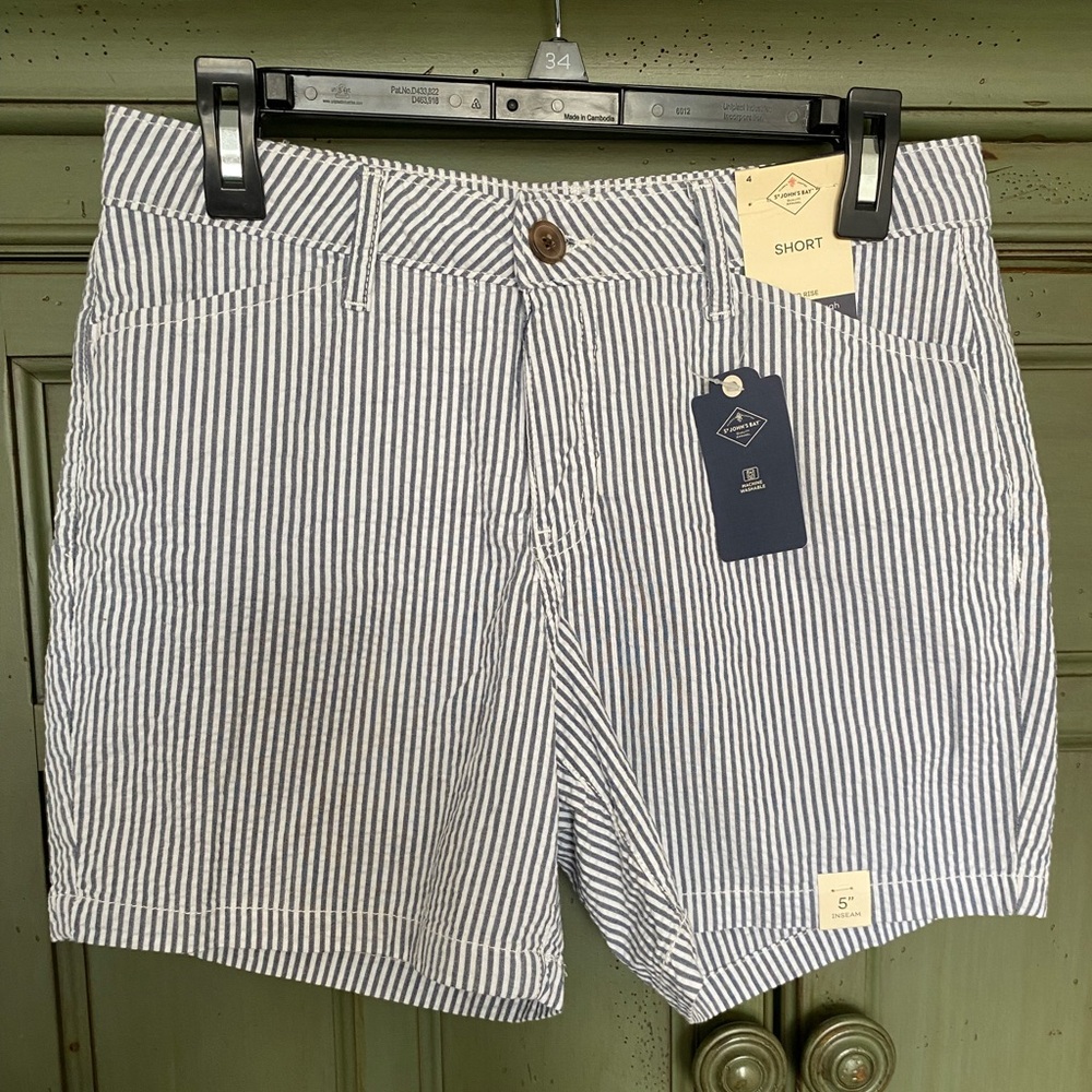 NWT St. John's Bay Blue & White Striped Shorts